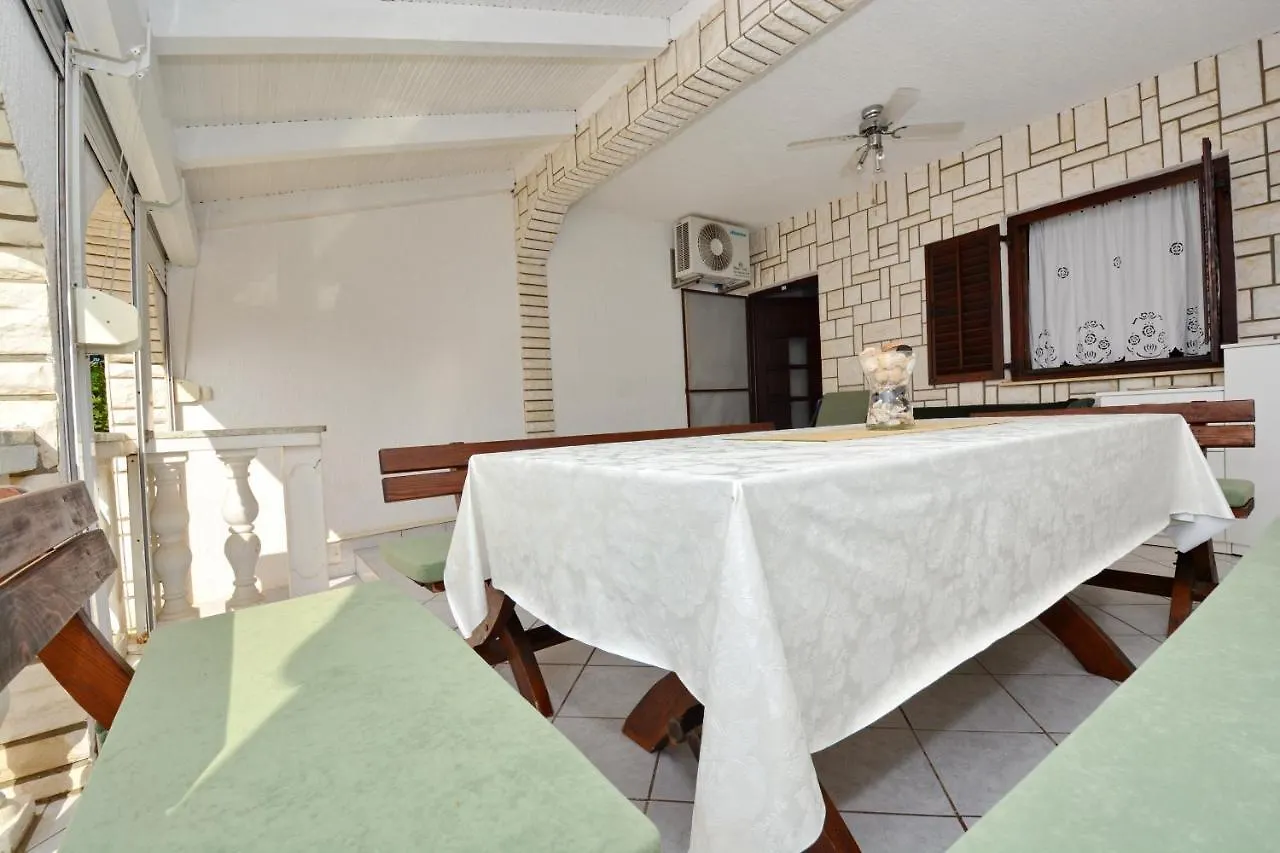 Apartment Puntadura Beach Vir